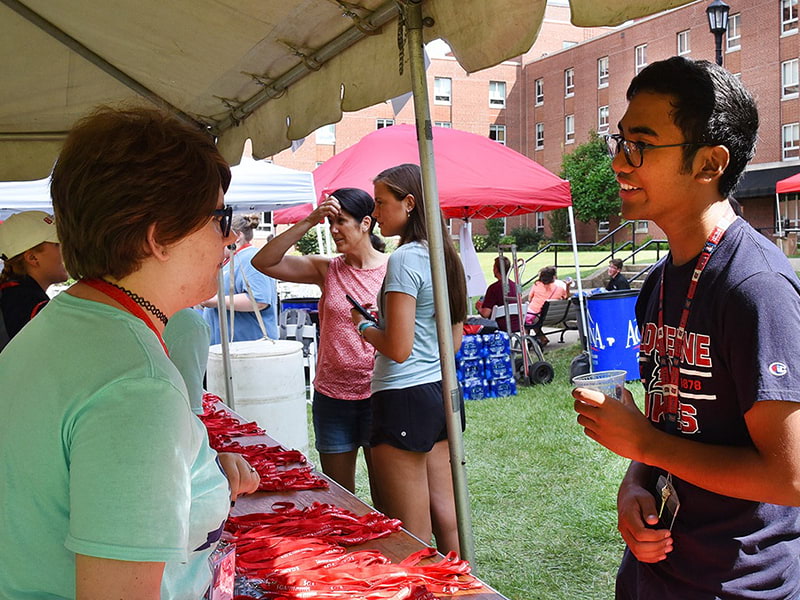 Freshman move-in August 2019